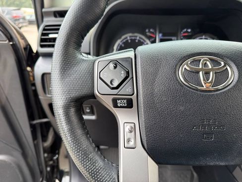Used 2024 Toyota 4Runner Limited AWD/4WD image 17