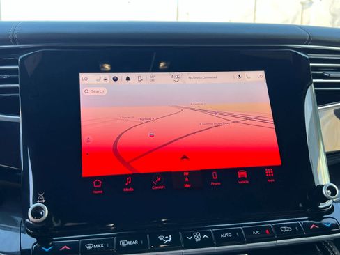 Used 2023 Jeep Wagoneer 4WD w/ Convenience Group I image 38