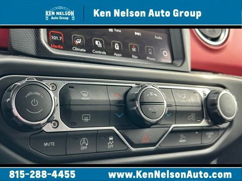 Used 2022 Jeep Wrangler Unlimited Rubicon image 44