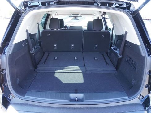 New 2025 Nissan Pathfinder SV image 8