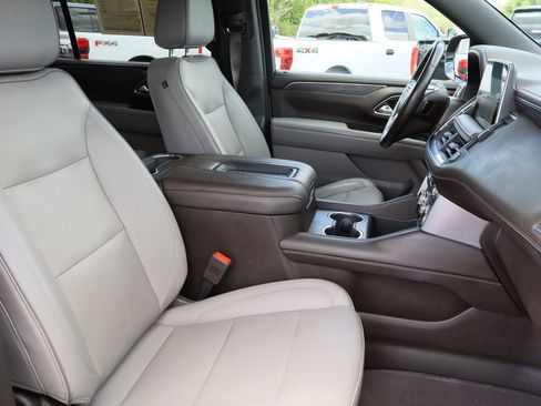Certified 2023 GMC Yukon XL SLT w/ Max Trailering Package AWD/4WD image 31
