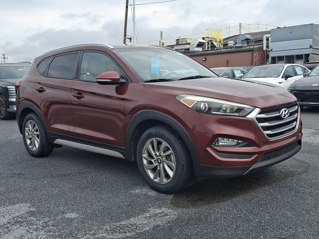 Used 2017 Hyundai Tucson SE Plus AWD/4WD image 6