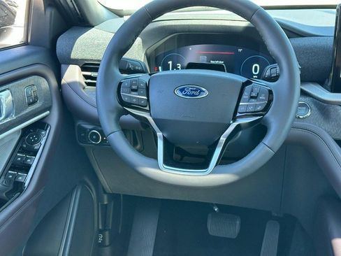 New 2026 Ford Explorer Platinum w/ LUX Leather Package AWD/4WD image 8