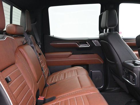 Used 2024 GMC Sierra 1500 Denali Ultimate image 17