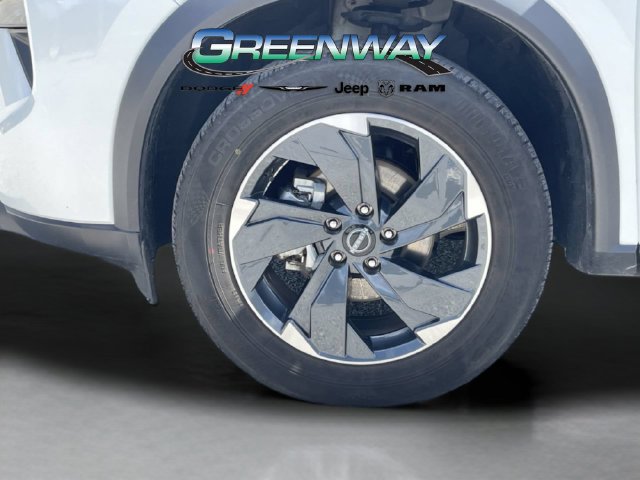 Used 2024 Nissan Rogue SV AWD/4WD image 35