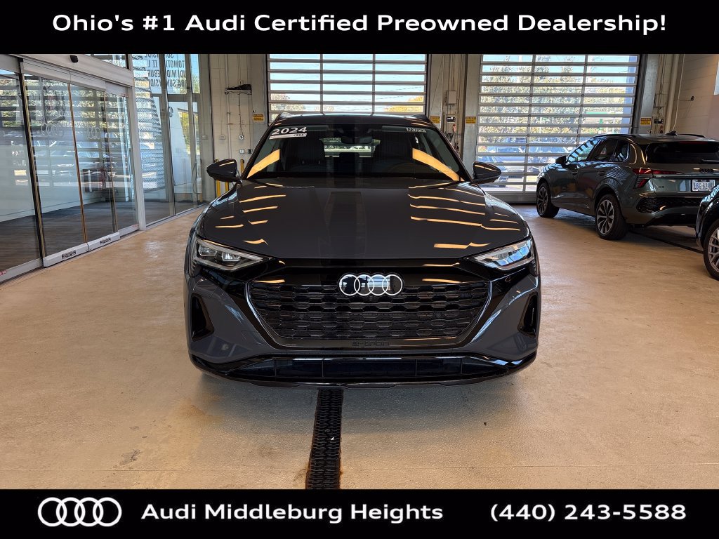 Used 2024 Audi Q8 e-tron Premium Plus AWD/4WD image 2