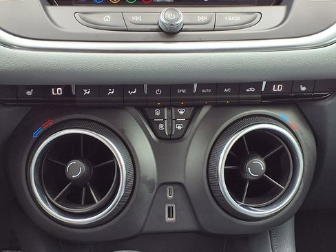 Used 2020 Chevrolet Blazer LT w/ Sound & Technology Package image 12