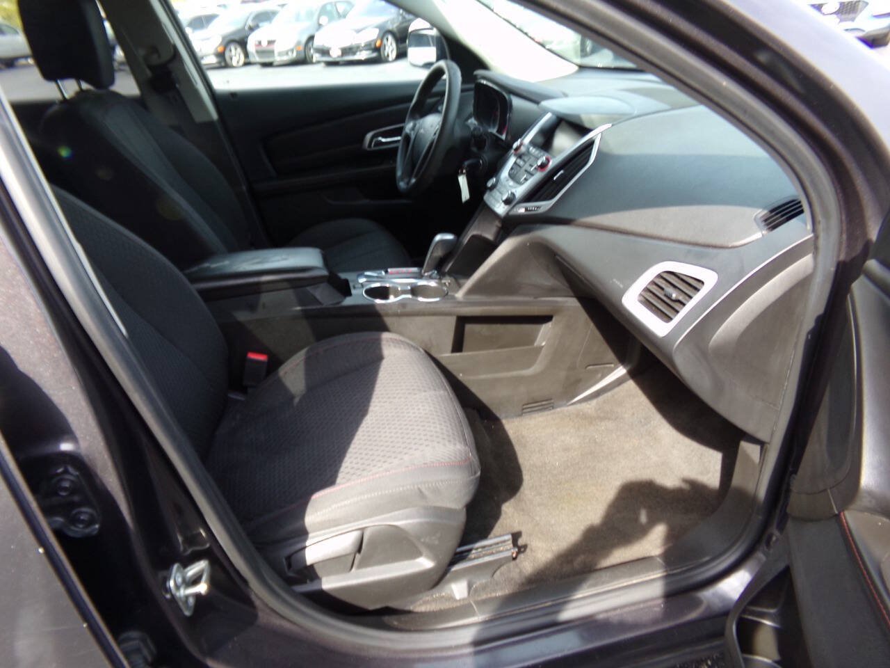 Used 2015 GMC Terrain SLE FWD image 26