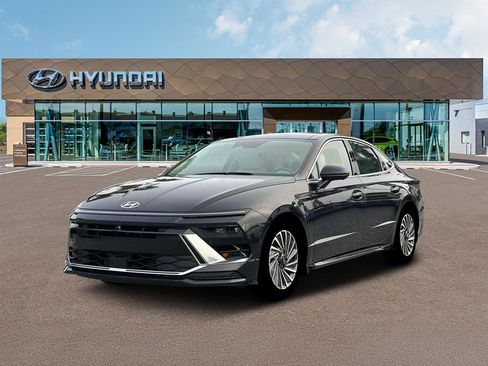 New 2026 Hyundai Sonata Limited FWD image 1