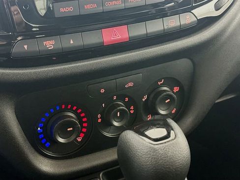 Used 2018 RAM ProMaster City Tradesman SLT image 16