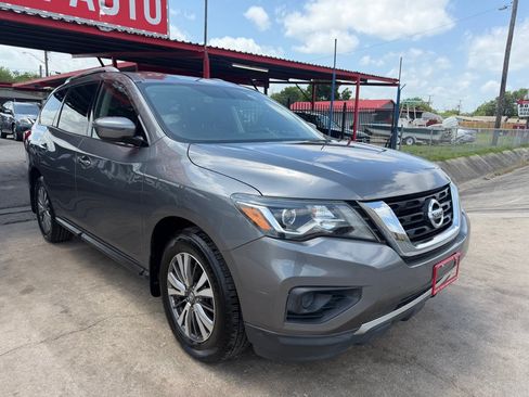 Used 2019 Nissan Pathfinder S AWD/4WD image 30