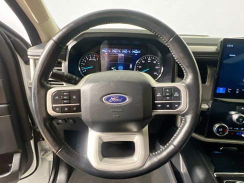 Used 2024 Ford Expedition XLT RWD image 17
