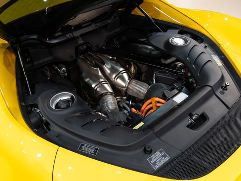 Used 2023 Ferrari 296 GTB RWD image 17