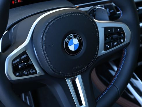 Used 2026 BMW X7 M60i AWD/4WD image 13