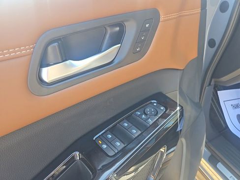 New 2026 Nissan Pathfinder Platinum AWD/4WD image 12