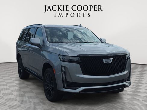 Used 2023 Cadillac Escalade Sport w/ LPO, ONYX Package AWD/4WD image 3