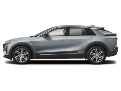 Certified 2024 Cadillac Lyriq Luxury AWD/4WD image 3