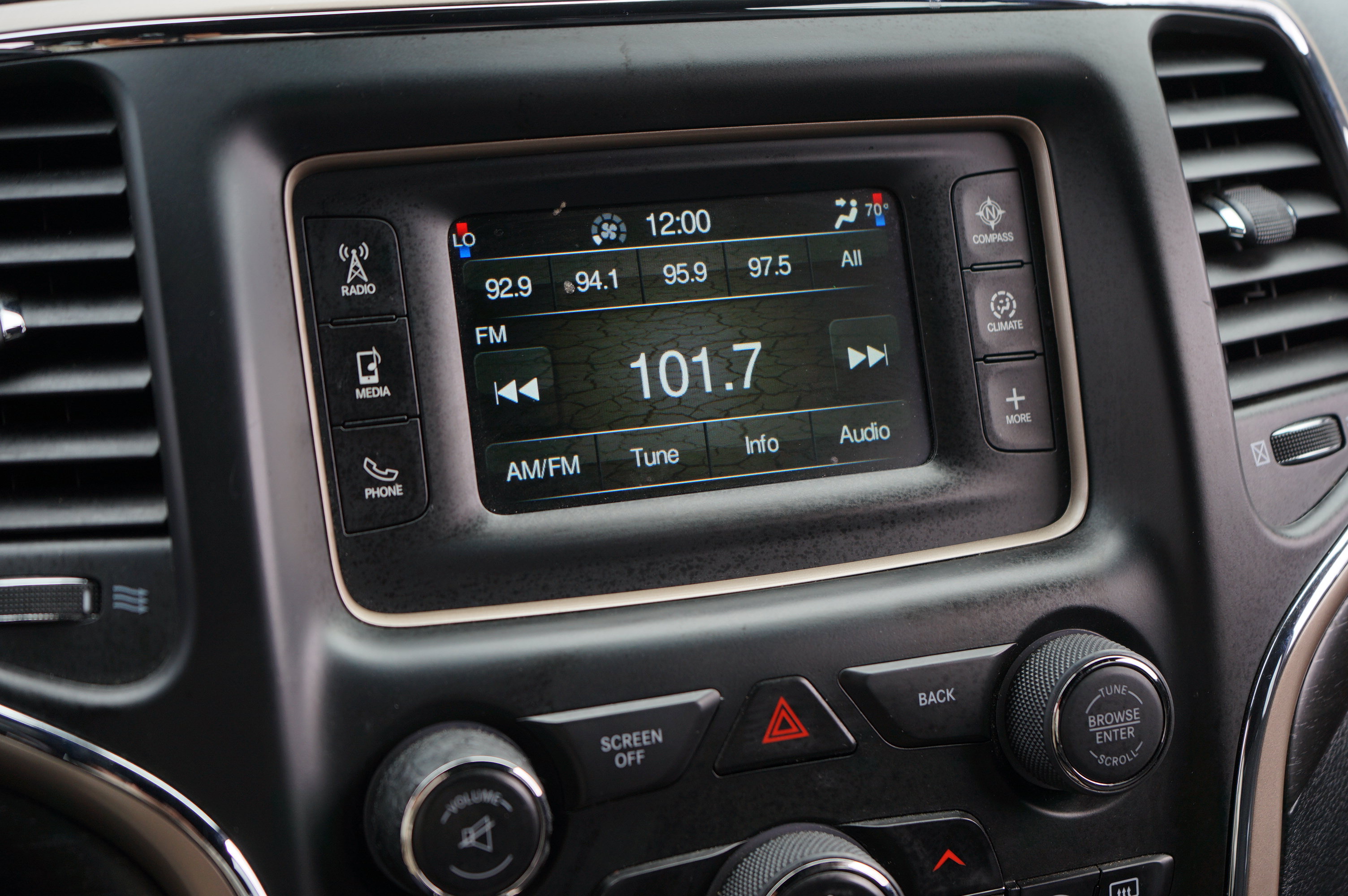 Used 2015 Jeep Grand Cherokee Laredo AWD/4WD image 28