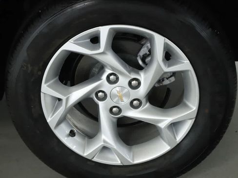 Used 2024 Chevrolet Trax LS w/ LS Convenience Package FWD image 38