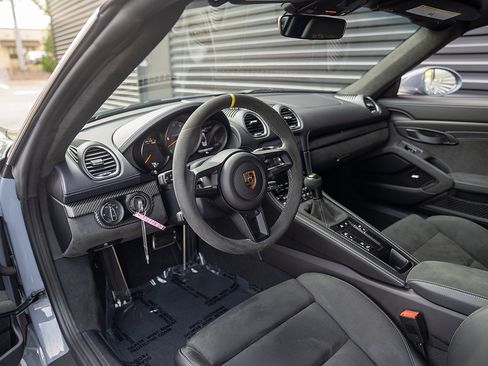 Used 2025 Porsche 718 Boxster Spyder RS w/ Light Design Package RWD image 4