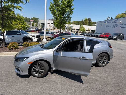 Used 2019 Honda Civic EX image 16