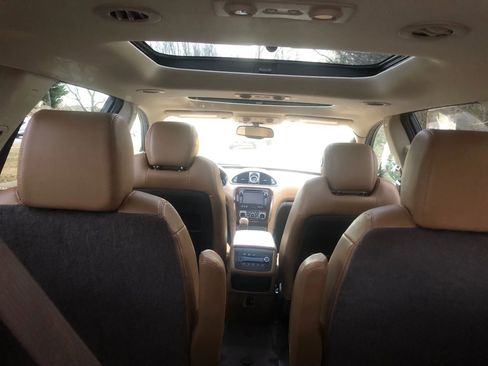 Used 2017 Buick Enclave Leather image 21