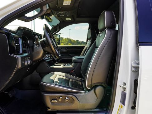 Used 2026 GMC Sierra 2500 AT4X AWD/4WD image 32