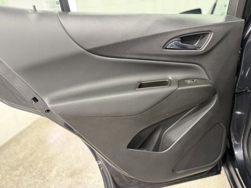 Used 2023 Chevrolet Equinox LT image 24