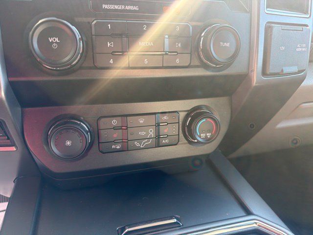 Used 2019 Ford F250 XLT w/ XLT Premium Package AWD/4WD image 25