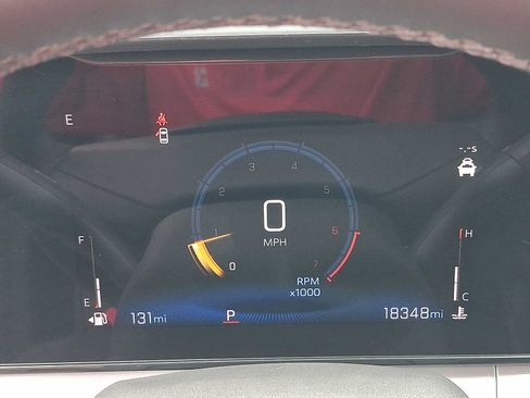 Used 2024 Chevrolet Trax LT w/ Sunroof Package FWD image 21