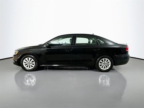 Used 2015 Volkswagen Passat 1.8T Wolfsburg Edition image 4