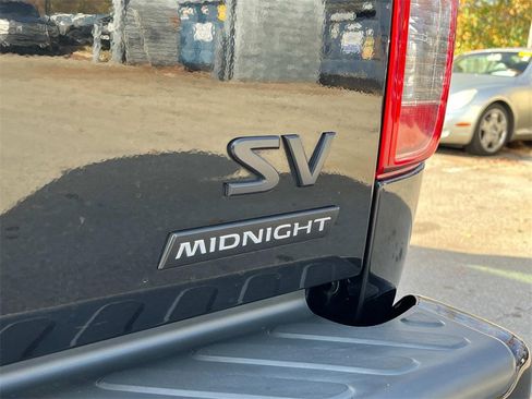 Used 2021 Nissan Frontier SV w/ Midnight Edition Floor Mats image 12