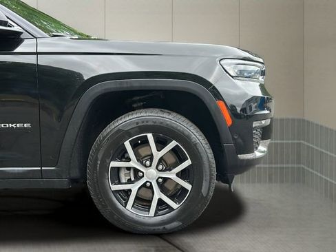 Certified 2024 Jeep Grand Cherokee L Limited w/ Luxury Tech Group II AWD/4WD image 28