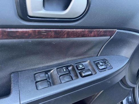 Used 2012 Mitsubishi Galant ES image 12