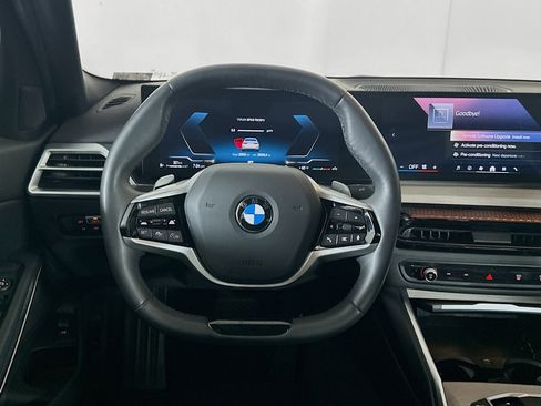 Used 2025 BMW 330i Sedan image 18