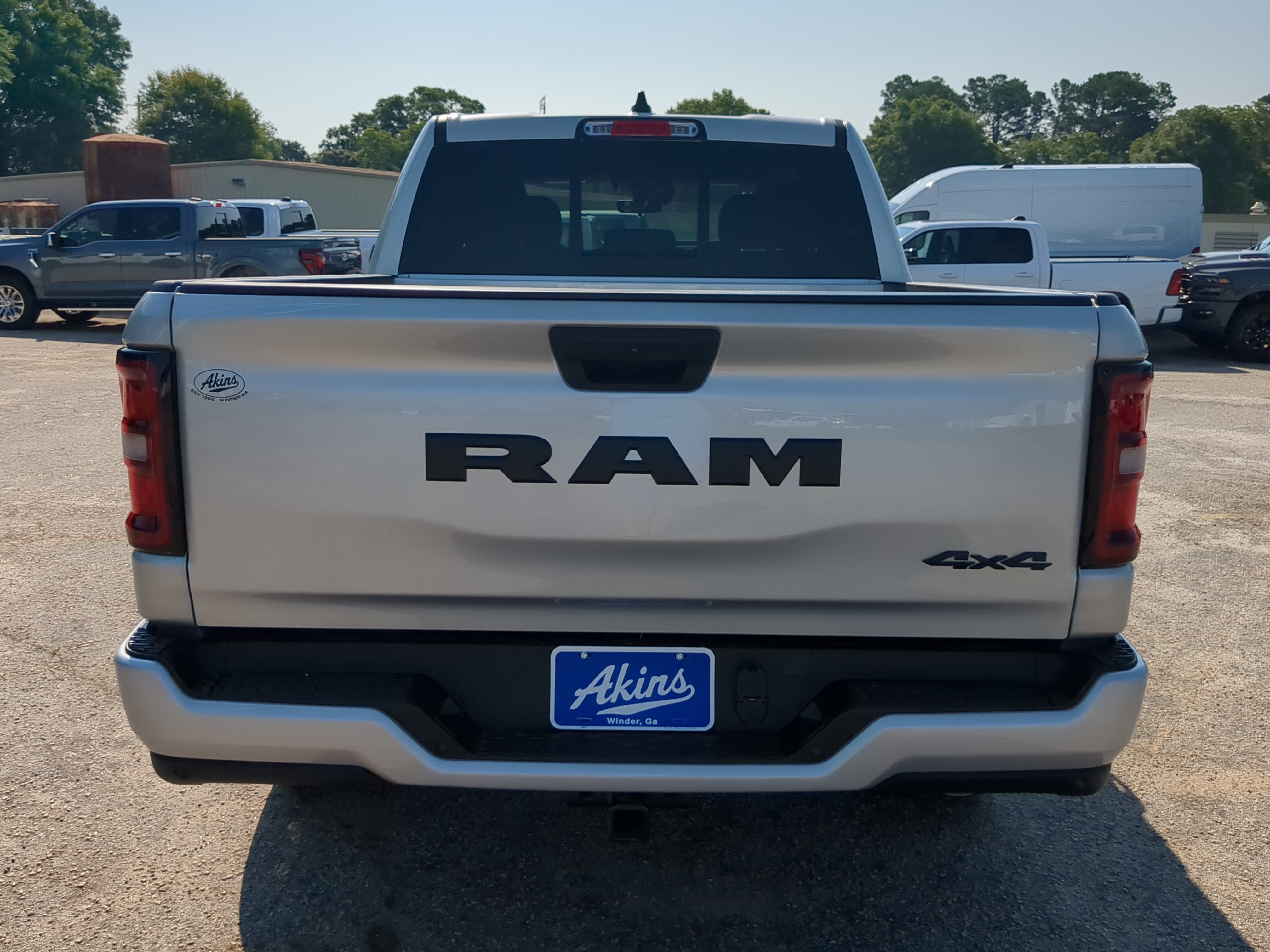 New 2026 RAM 1500 Express AWD/4WD image 5