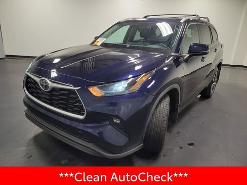 Used 2022 Toyota Highlander XLE image 4