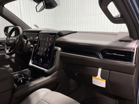 New 2025 GMC Yukon Elevation w/ LPO, Floor Liner Package image 31