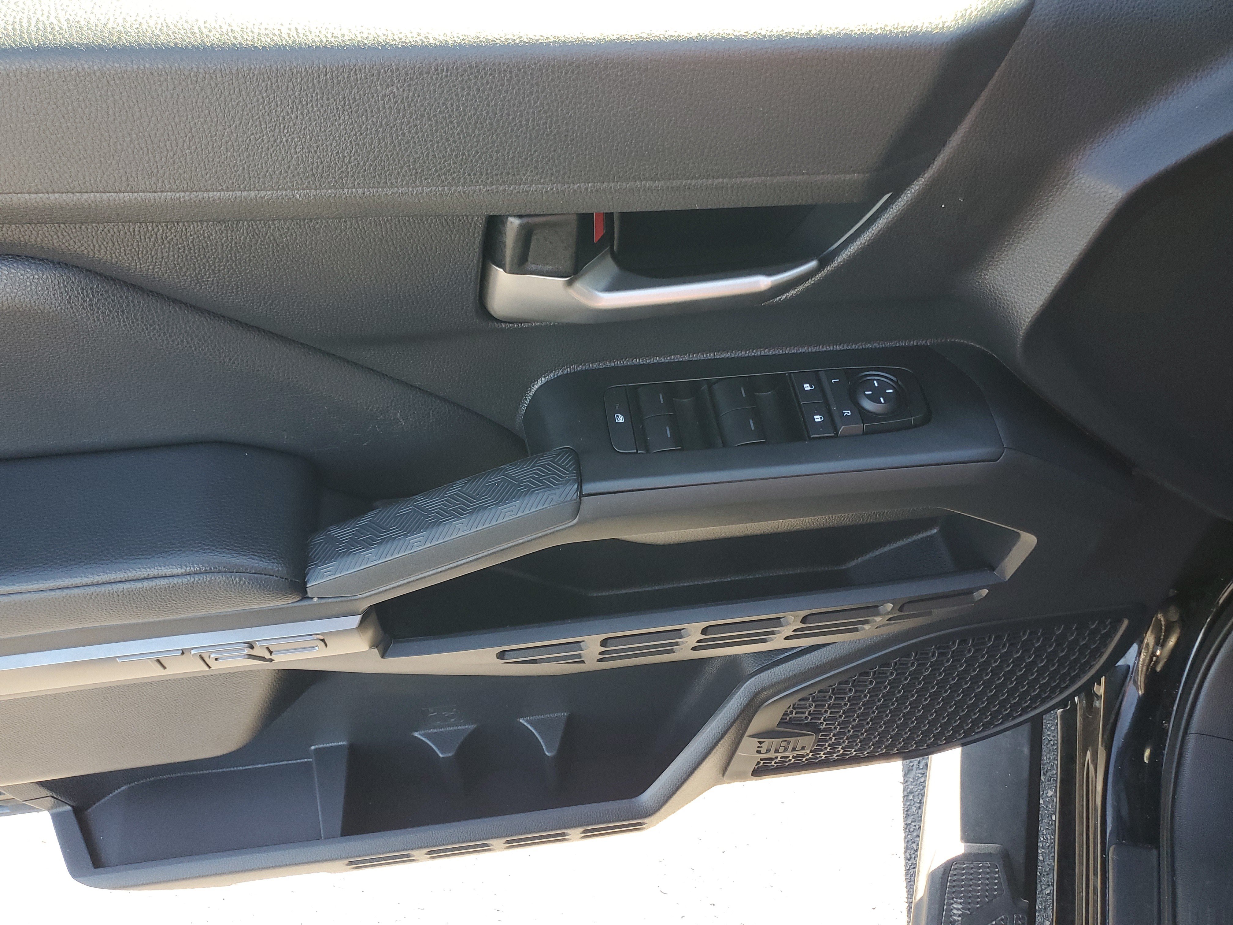 Used 2024 Toyota Tacoma TRD Off-Road w/ TRD Off Road Premium Package AWD/4WD image 19
