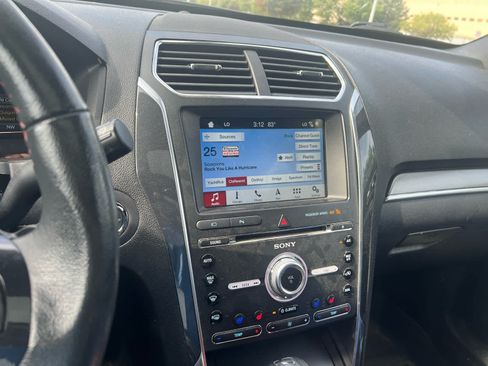 Used 2018 Ford Explorer Sport w/ Equipment Group 401A AWD/4WD image 11