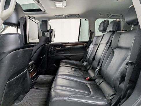 Used 2018 Lexus LX 570 4WD w/ Luxury Package image 19