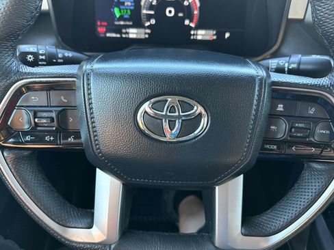 Used 2024 Toyota Tundra Limited AWD/4WD image 26
