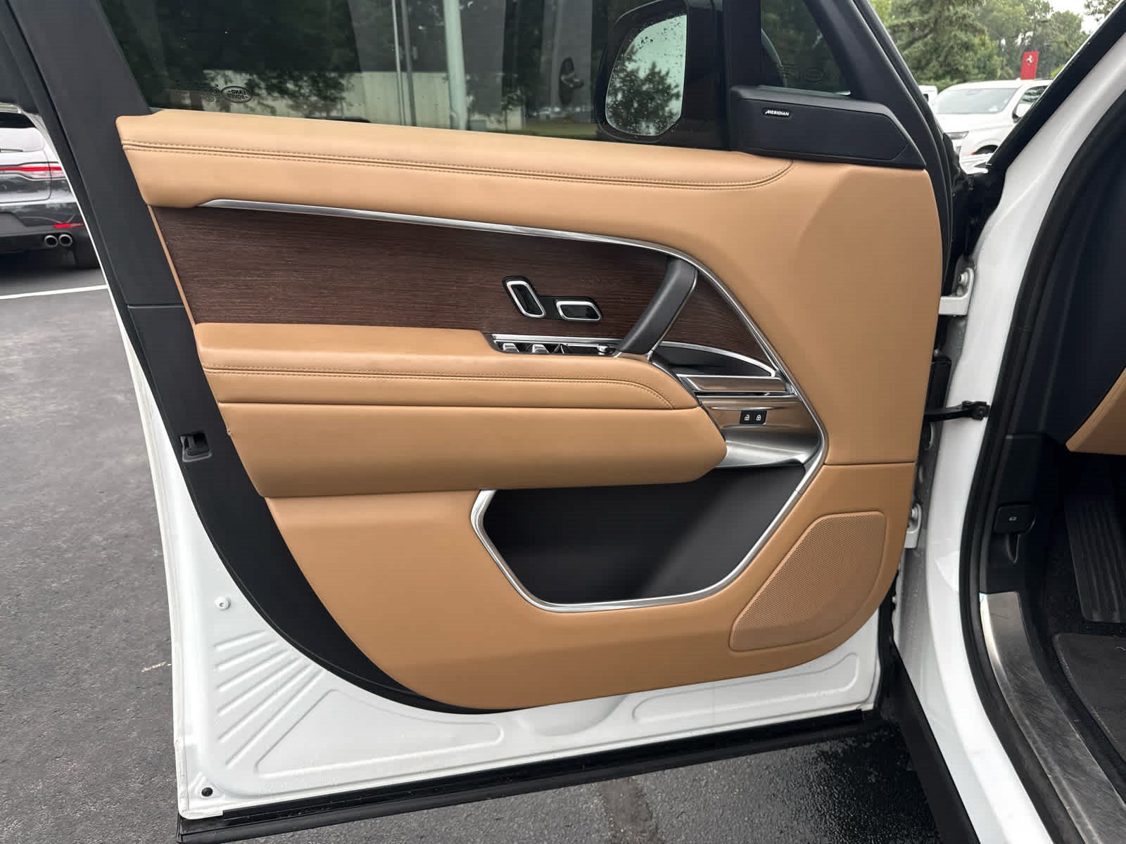 Used 2023 Land Rover Range Rover SE AWD/4WD image 15