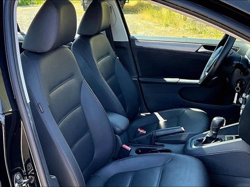Used 2013 Volkswagen Jetta TDI FWD image 10