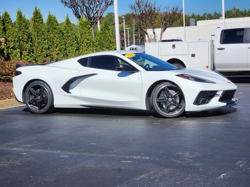 Used 2022 Chevrolet Corvette Stingray Premium Cpe w/ Z51 Performance Package image 3