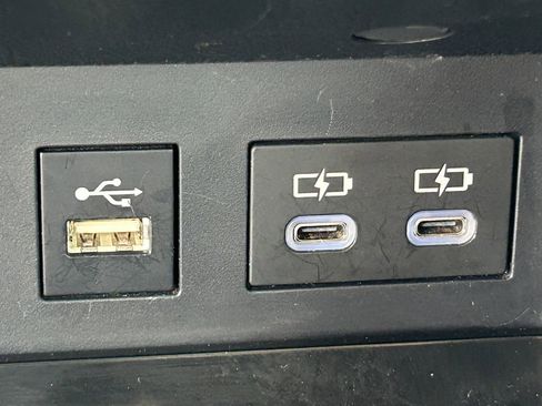 Used 2025 Toyota Camry LE FWD image 17