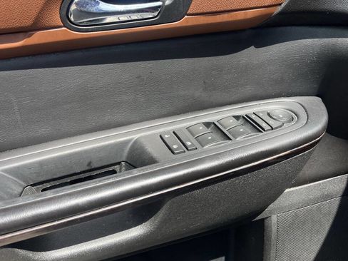 Used 2015 Chevrolet Traverse LTZ AWD/4WD image 9