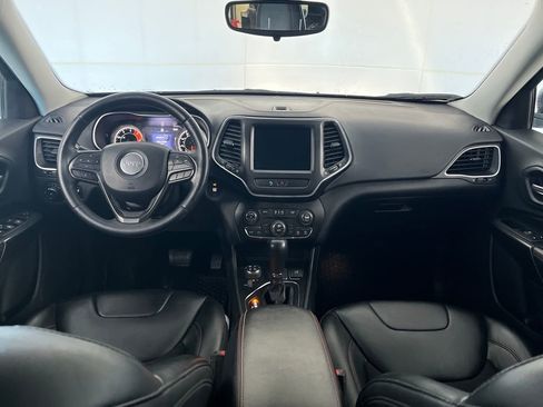 Used 2020 Jeep Cherokee Trailhawk w/ Cold Weather Group image 32