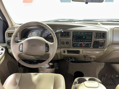 Used 2002 Ford Excursion XLT RWD image 16