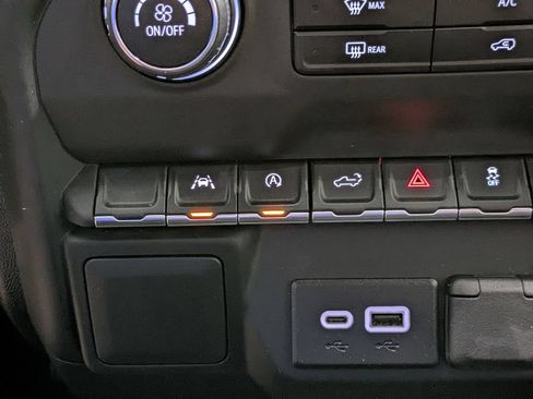 Used 2024 Chevrolet Silverado 1500 Custom AWD/4WD image 8